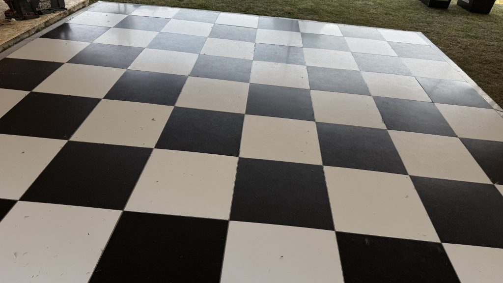16' x 16' black and white chequered dance floor